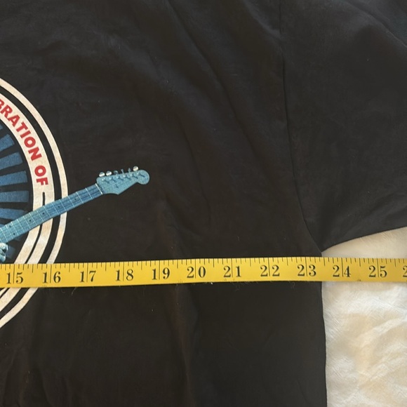 Eric Clapton 2017 Official Tour Shirt "A CELEBRATION OF 50 YEARS OF MUSIC" 🎸 - Picture 7 of 9